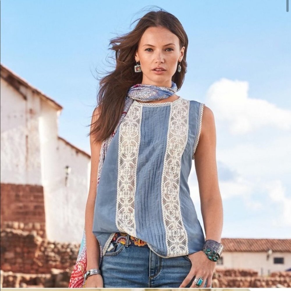 SUNDANCE: Dusty Blue Lace Tank Sz M